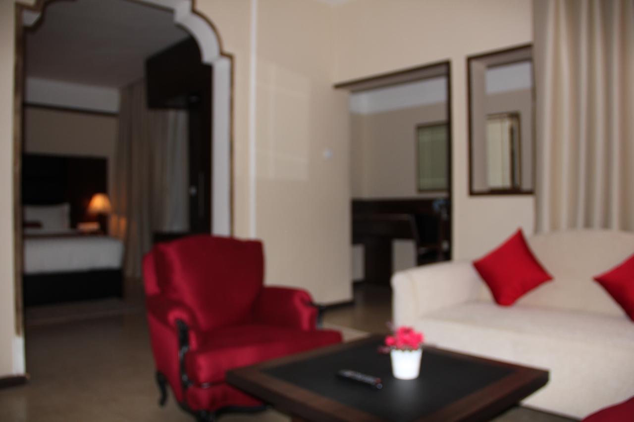 Casablu Hotel Nouakchott Exterior photo